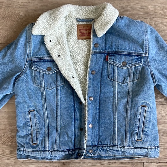 Levi’s Original Sherpa Trucker Jacket - Picture 2 of 2